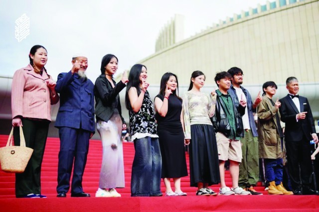 在“不按套路”的表演里，剪出故事的心跳
