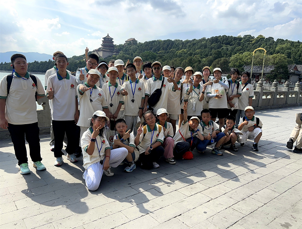 宁夏沙坡头30名少年赴京研学推介 ——走进首都地标感受中华文明，走上街头为家乡硒砂瓜代言