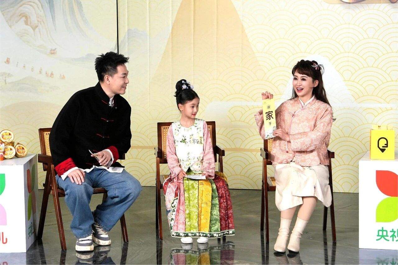 解码文脉之美，规范汉字书写：简小知写字课助力孩子充实度过暑期
