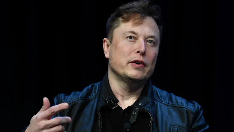 SpaceX上市后首度盈利，马斯克还想把供电生意做大？